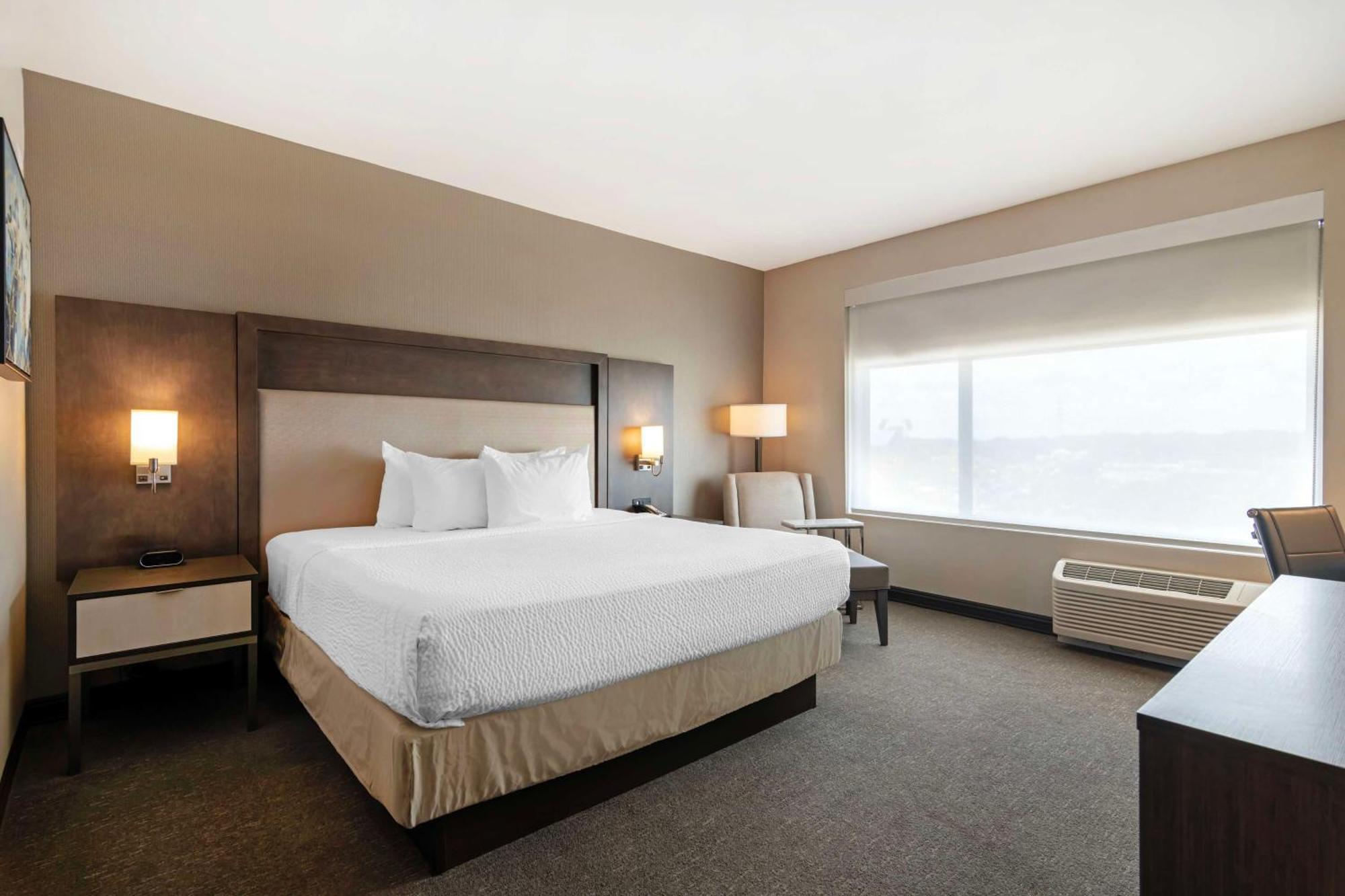 Best Western Plus Executive Residency Rigby'S Water World Hotel Уорнер-Робинс Экстерьер фото